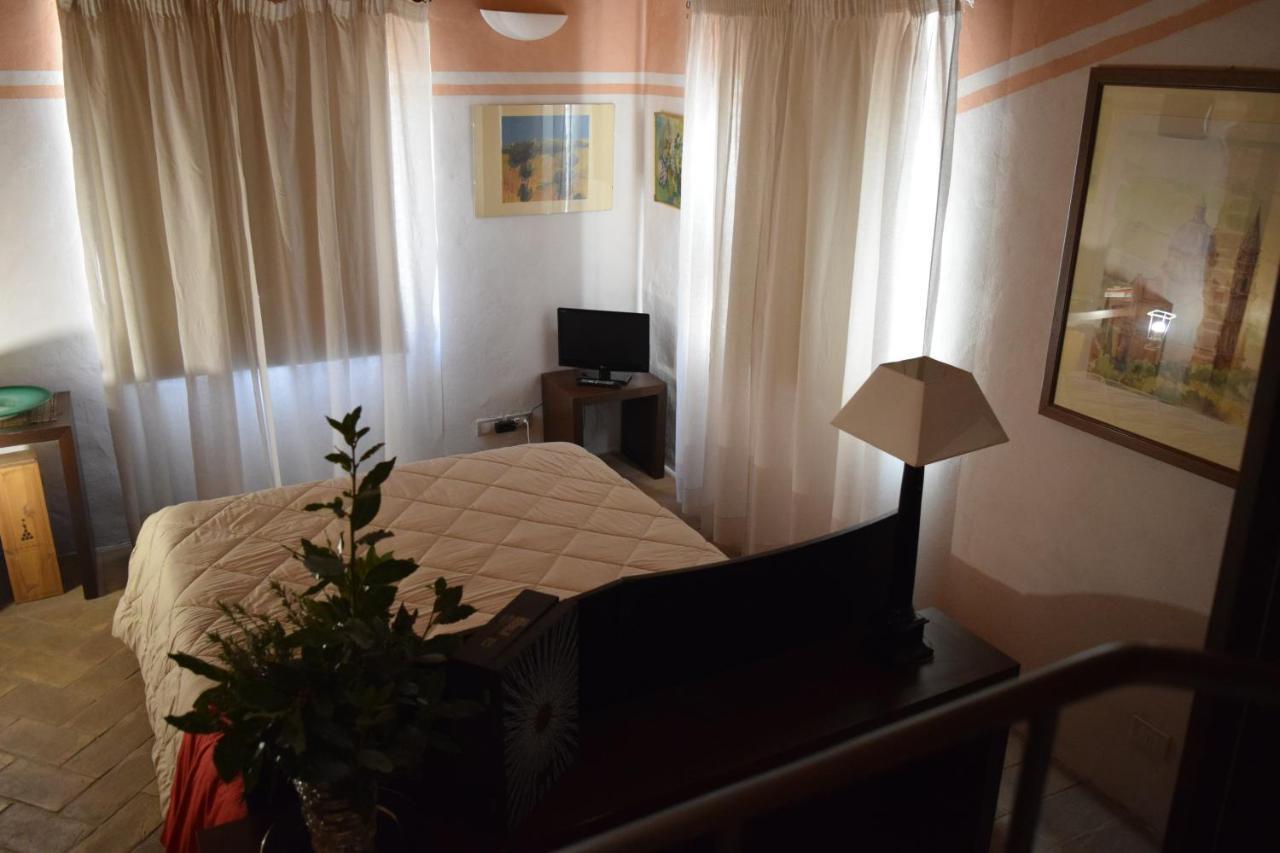 La Locanda Del Vino Nobile B&B มอนติปุลเชียโน ภายนอก รูปภาพ