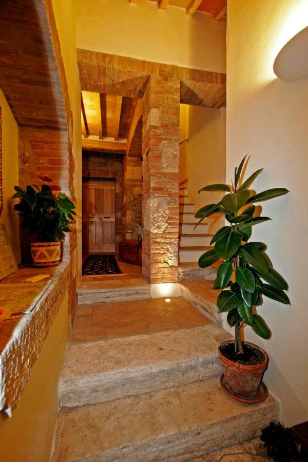 La Locanda Del Vino Nobile B&B มอนติปุลเชียโน ภายนอก รูปภาพ