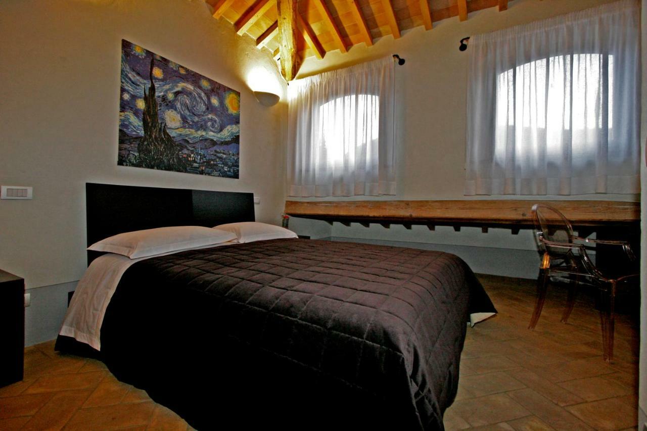 La Locanda Del Vino Nobile B&B มอนติปุลเชียโน ภายนอก รูปภาพ