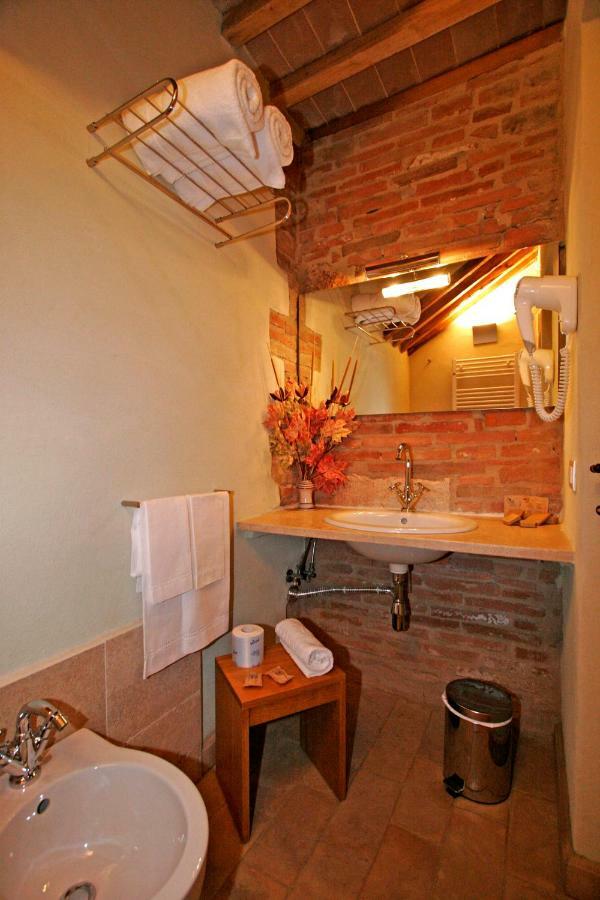 La Locanda Del Vino Nobile B&B มอนติปุลเชียโน ภายนอก รูปภาพ
